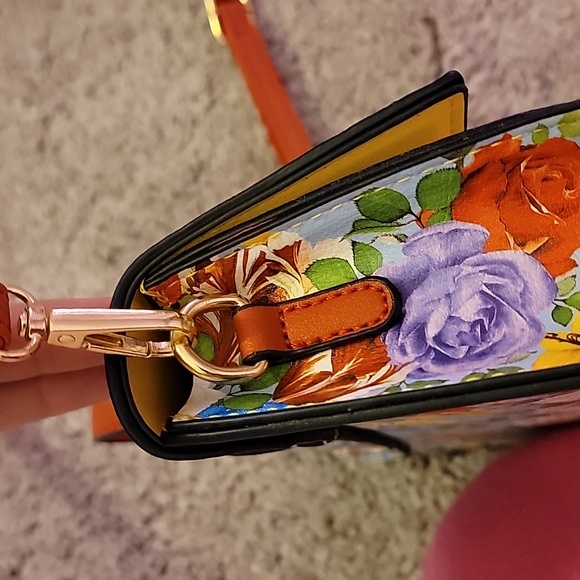 2 Pieces NWOT Red Yellow Floral Shoulder Handbag or Clutch w wallet wristlet - Picture 7 of 14